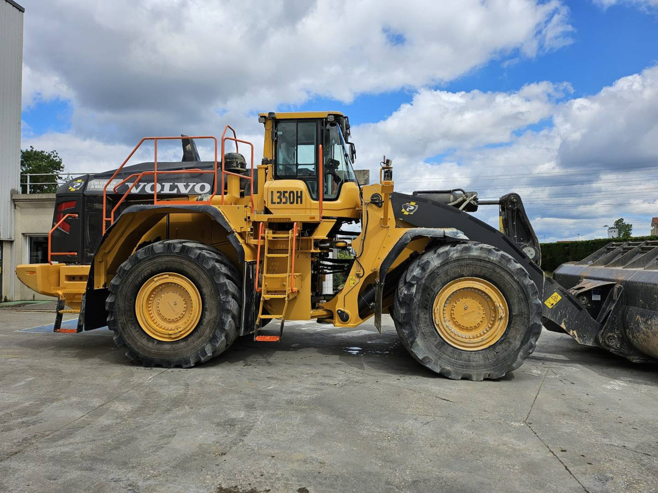 VOLVO CONSTRUCTION EQUIPMENT L350H - Wheel loader: gambar 4 VOLVO CONSTRUCTION EQUIPMENT L350H - Wheel loader: gambar 4