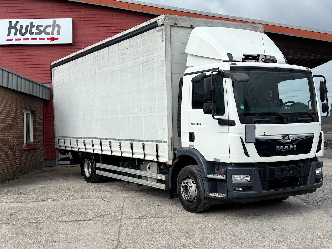 MAN TGM 15.250 BL Pritsche/Lbw, Edscha, - Truk dengan terpal samping: gambar 3 MAN TGM 15.250 BL Pritsche/Lbw, Edscha, - Truk dengan terpal samping: gambar 3