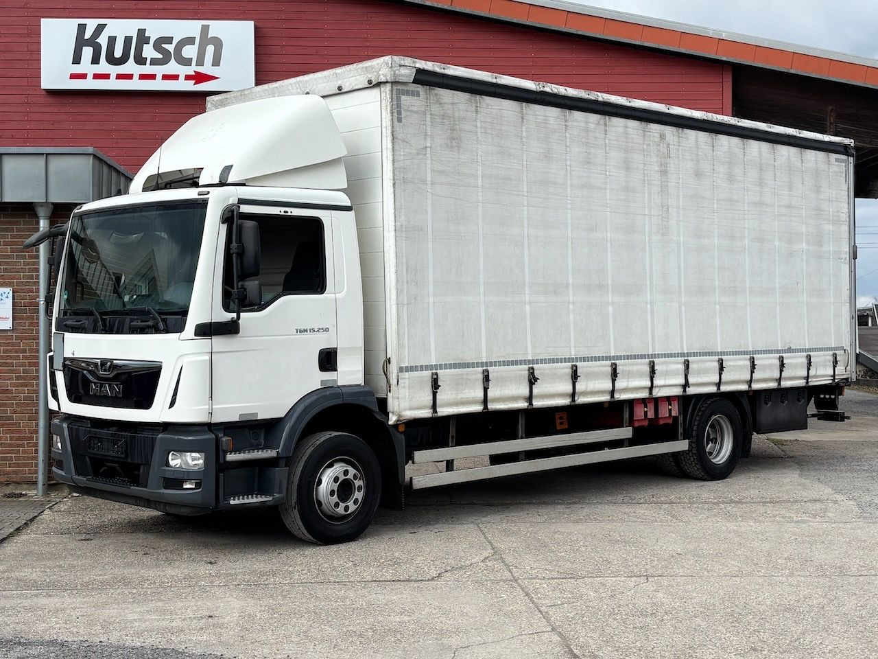 MAN TGM 15.250 BL Pritsche/Lbw, Edscha, - Truk dengan terpal samping: gambar 1 MAN TGM 15.250 BL Pritsche/Lbw, Edscha, - Truk dengan terpal samping: gambar 1