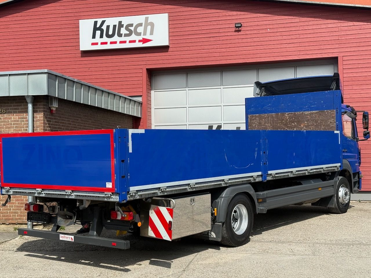 Mercedes-Benz MB Atego 1630L / 1530L offene Pritsche - Truk flatbed: gambar 2 Mercedes-Benz MB Atego 1630L / 1530L offene Pritsche - Truk flatbed: gambar 2