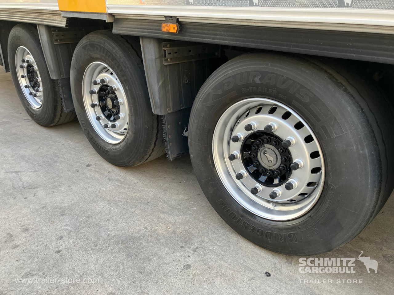 SCHMITZ Semiremolque Frigo Standard - Semi-trailer isotermal: gambar 2 SCHMITZ Semiremolque Frigo Standard - Semi-trailer isotermal: gambar 2