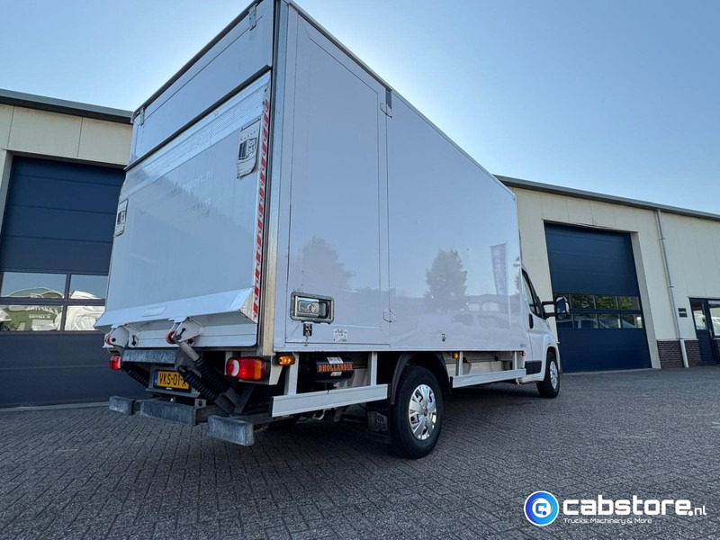Fiat Ducato 2.3 Multijet 160 Pk Euro 6 - Bouwjaar 2021 - Handgeschakeld 6 speed - Airco - 3 zitplaatsen - Laadklep - Truk box: gambar 4 Fiat Ducato 2.3 Multijet 160 Pk Euro 6 - Bouwjaar 2021 - Handgeschakeld 6 speed - Airco - 3 zitplaatsen - Laadklep - Truk box: gambar 4