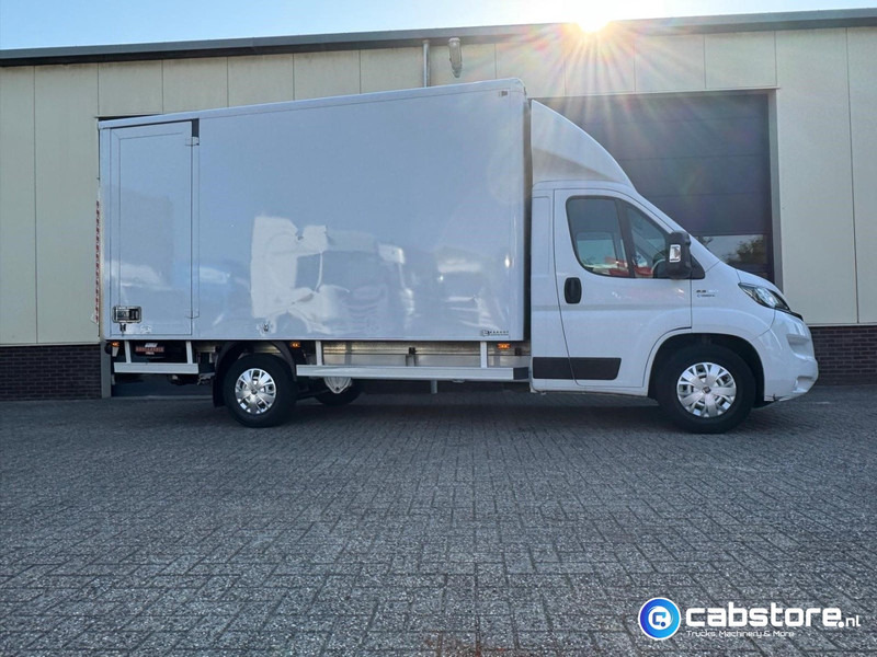 Fiat Ducato 2.3 Multijet 160 Pk Euro 6 - Bouwjaar 2021 - Handgeschakeld 6 speed - Airco - 3 zitplaatsen - Laadklep - Truk box: gambar 5 Fiat Ducato 2.3 Multijet 160 Pk Euro 6 - Bouwjaar 2021 - Handgeschakeld 6 speed - Airco - 3 zitplaatsen - Laadklep - Truk box: gambar 5