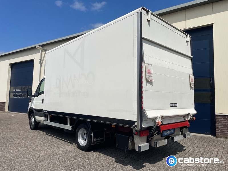Iveco 40C 40C12 EURO 3 4x2 Bakwagen Euro 3 - Bouwjaar 2003 - APK tot 10-05-2026 -Handgeschakelde versnellingsbak - Van box: gambar 5 Iveco 40C 40C12 EURO 3 4x2 Bakwagen Euro 3 - Bouwjaar 2003 - APK tot 10-05-2026 -Handgeschakelde versnellingsbak - Van box: gambar 5