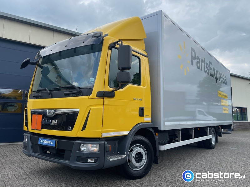 MAN TGL 12.180 4x2 Euro 6 Bakwagen MAN TGL 12.180 Bakwagen Euro 6 - Bouwjaar 2016 - Km 394.831 - Laadklep - Good condition - Truk box: gambar 1 MAN TGL 12.180 4x2 Euro 6 Bakwagen MAN TGL 12.180 Bakwagen Euro 6 - Bouwjaar 2016 - Km 394.831 - Laadklep - Good condition - Truk box: gambar 1