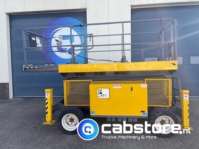 MEC 3772RT 4x4 Platform Schaarhoogwerker - Scissor platform - Arbeitsbuhne - Year 2007 - Diesel - Scissor lifts: gambar 5 MEC 3772RT 4x4 Platform Schaarhoogwerker - Scissor platform - Arbeitsbuhne - Year 2007 - Diesel - Scissor lifts: gambar 5