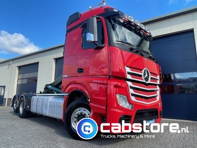Mercedes-Benz ACTROS 2542 6x2 Euro 6 - HIAB-Multilift 26 Ton's Haakarmsysteem - Containerlift -Bouwjaar 2016 - Km 544.497 - Hook lift: gambar 2 Mercedes-Benz ACTROS 2542 6x2 Euro 6 - HIAB-Multilift 26 Ton's Haakarmsysteem - Containerlift -Bouwjaar 2016 - Km 544.497 - Hook lift: gambar 2