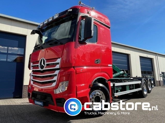 Mercedes-Benz ACTROS 2542 6x2 Euro 6 - HIAB-Multilift 26 Ton's Haakarmsysteem - Containerlift -Bouwjaar 2016 - Km 544.497 - Hook lift: gambar 3 Mercedes-Benz ACTROS 2542 6x2 Euro 6 - HIAB-Multilift 26 Ton's Haakarmsysteem - Containerlift -Bouwjaar 2016 - Km 544.497 - Hook lift: gambar 3