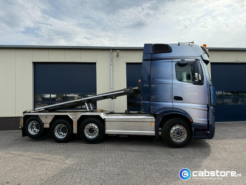 Mercedes-Benz ACTROS 3663 Euro 6 - 8x2 - RETARDER - Bouwjaar 09-2017 - 30 Ton's Container Kabelsysteem - Km 476.892 - Good condition - Truk pembawa sistem kabel: gambar 3 Mercedes-Benz ACTROS 3663 Euro 6 - 8x2 - RETARDER - Bouwjaar 09-2017 - 30 Ton's Container Kabelsysteem - Km 476.892 - Good condition - Truk pembawa sistem kabel: gambar 3