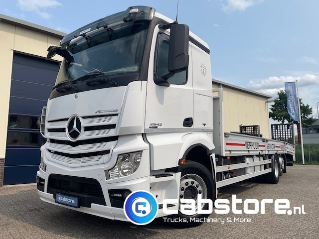Mercedes-Benz ACTROS Mercedes Benz Actros 2642 6x2 Euro 6 oprijwagen - Machine transporter - Bouwjaar 2012 - Volledig luchtgeveerd - Hydraulische rampen - Liftas - APK 11- - Truk flatbed: gambar 4 Mercedes-Benz ACTROS Mercedes Benz Actros 2642 6x2 Euro 6 oprijwagen - Machine transporter - Bouwjaar 2012 - Volledig luchtgeveerd - Hydraulische rampen - Liftas - APK 11- - Truk flatbed: gambar 4