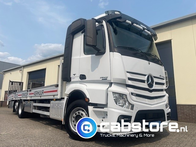 Mercedes-Benz ACTROS Mercedes Benz Actros 2642 6x2 Euro 6 oprijwagen - Machine transporter - Bouwjaar 2012 - Volledig luchtgeveerd - Hydraulische rampen - Liftas - APK 11- - Truk flatbed: gambar 3 Mercedes-Benz ACTROS Mercedes Benz Actros 2642 6x2 Euro 6 oprijwagen - Machine transporter - Bouwjaar 2012 - Volledig luchtgeveerd - Hydraulische rampen - Liftas - APK 11- - Truk flatbed: gambar 3