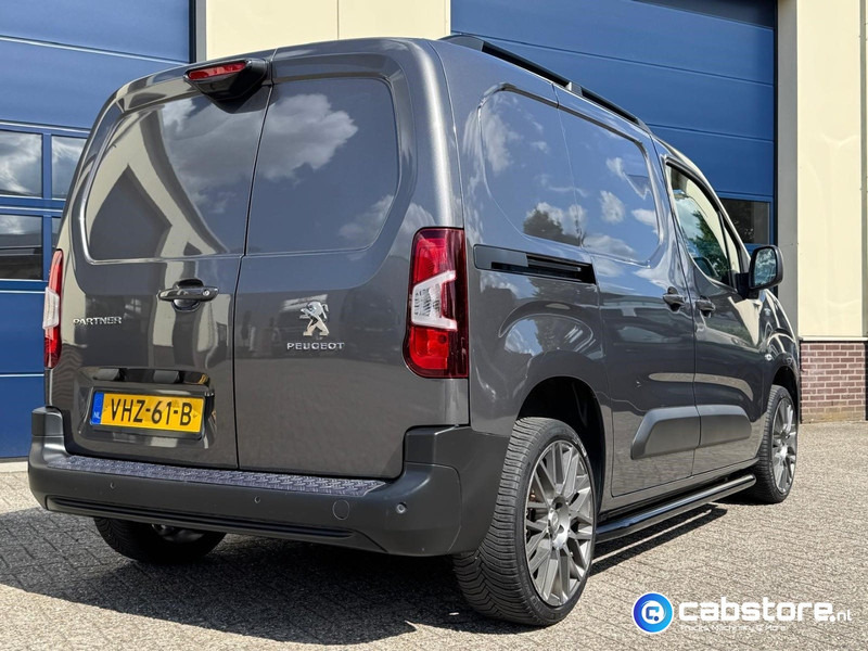 Peugeot Partner 1.5 Blue HDI Asphalt Euro 6 - Gesloten bestelwagen - Bouwjaar 2021 - Km 45.128 !! - Luxe uitvoering - Zeer mooi !! - Van kecil: gambar 4 Peugeot Partner 1.5 Blue HDI Asphalt Euro 6 - Gesloten bestelwagen - Bouwjaar 2021 - Km 45.128 !! - Luxe uitvoering - Zeer mooi !! - Van kecil: gambar 4