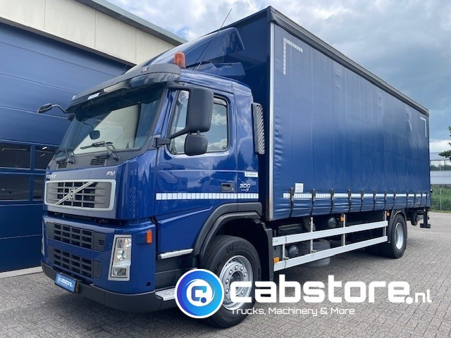 Volvo FM9 4X2R FAL9.0 RAD-A4 Volvo FM300 4x2 Euro 5 bakwagen - Schuifzeilen - Laadklep 2000 kg - Bouwjaar 2008 - Kooi-Aap heftruck - Van box: gambar 2 Volvo FM9 4X2R FAL9.0 RAD-A4 Volvo FM300 4x2 Euro 5 bakwagen - Schuifzeilen - Laadklep 2000 kg - Bouwjaar 2008 - Kooi-Aap heftruck - Van box: gambar 2