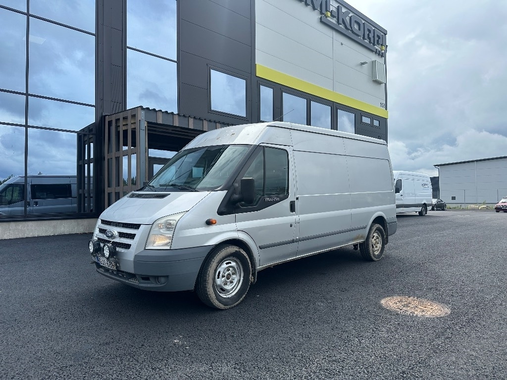 Ford Transit T350 4X4 huoltohyllyt - Van panel: gambar 1 Ford Transit T350 4X4 huoltohyllyt - Van panel: gambar 1