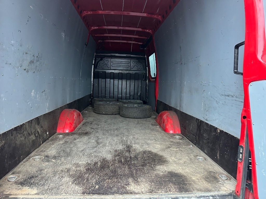 Iveco Daily 35S18A8 16m3 - Van panel: gambar 5 Iveco Daily 35S18A8 16m3 - Van panel: gambar 5