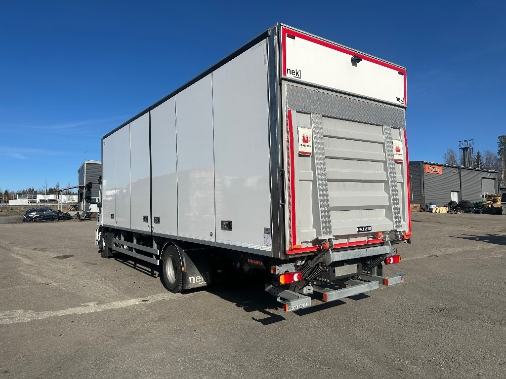 Iveco Eurocargo 160E28 - Truk box: gambar 5 Iveco Eurocargo 160E28 - Truk box: gambar 5