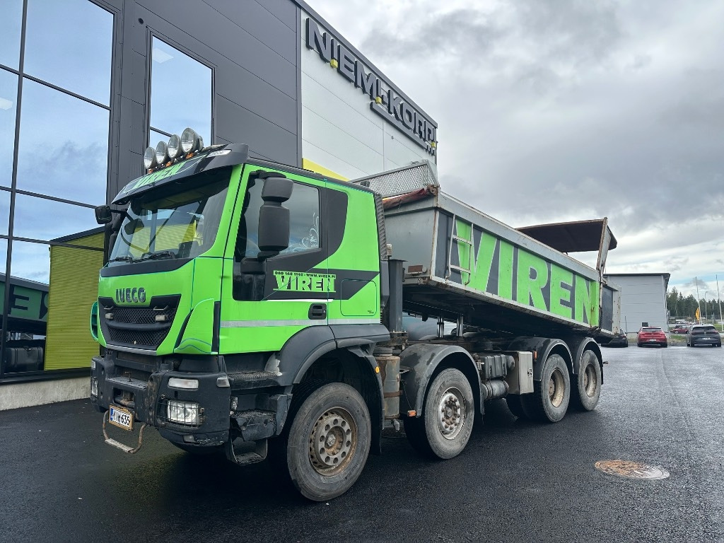 Iveco Trakker 410T50 8x4 - Truk jungkit: gambar 1 Iveco Trakker 410T50 8x4 - Truk jungkit: gambar 1