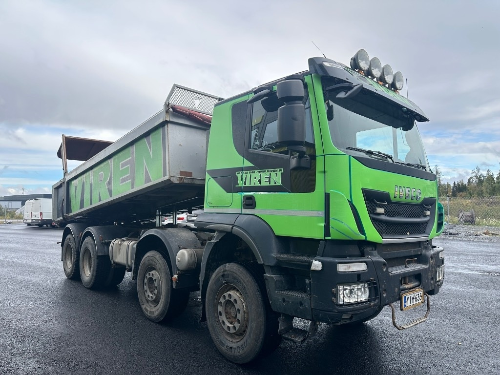 Iveco Trakker 410T50 8x4 - Truk jungkit: gambar 2 Iveco Trakker 410T50 8x4 - Truk jungkit: gambar 2