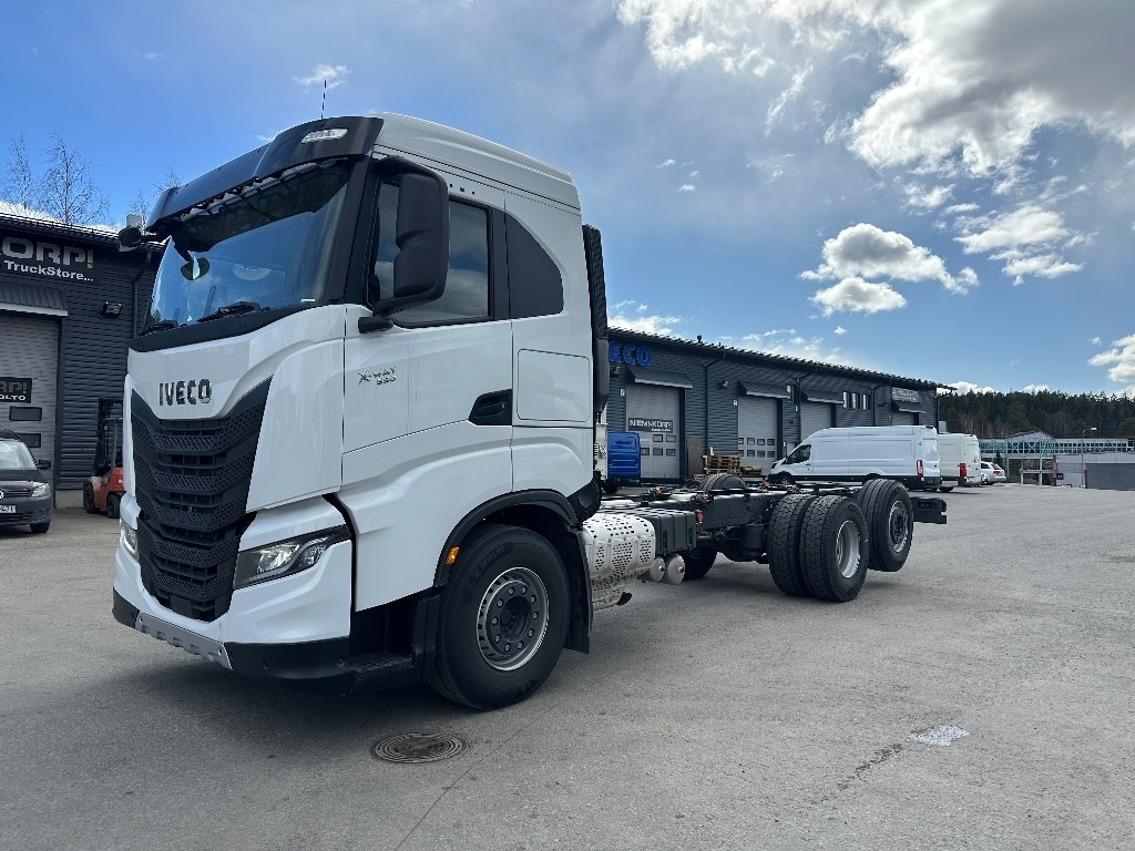 Iveco X-Way AS260X530 heti toimitukseen - Truk sasis: gambar 1 Iveco X-Way AS260X530 heti toimitukseen - Truk sasis: gambar 1