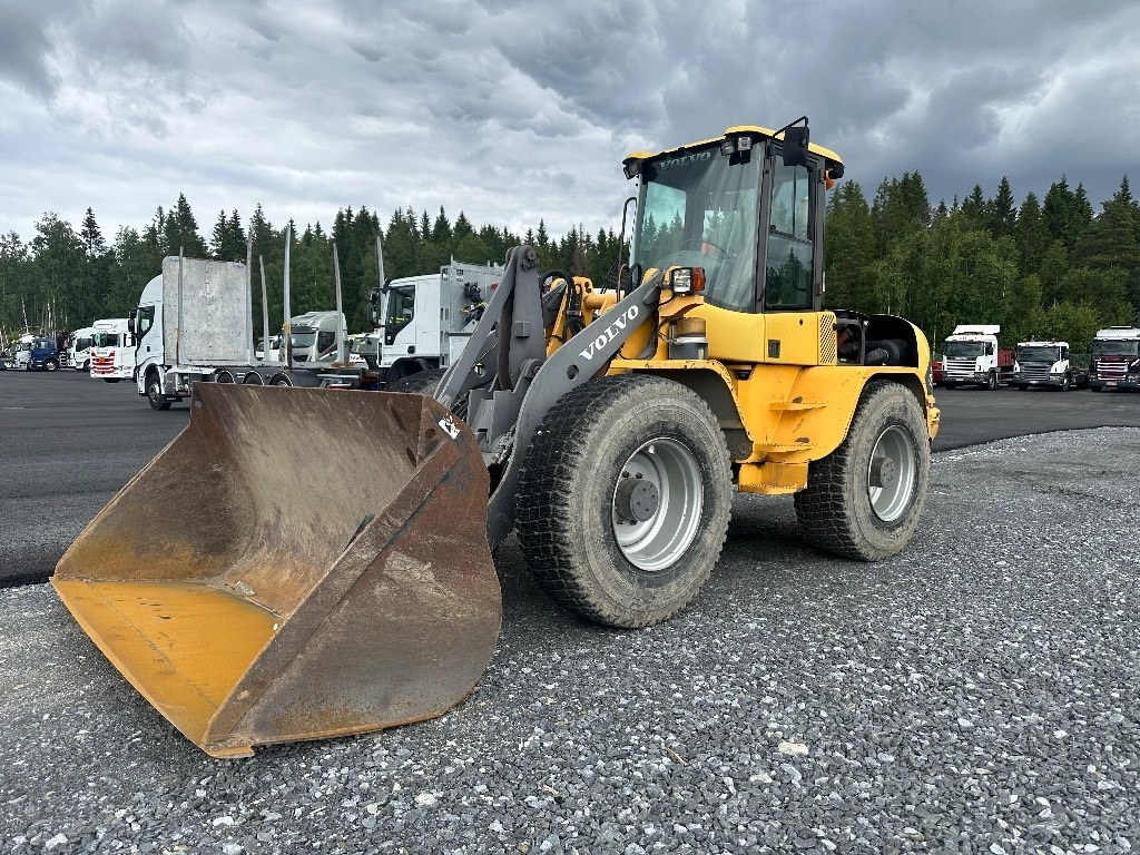 Volvo L45B 4X4 /245 - Peralatan lainnya: gambar 1 Volvo L45B 4X4 /245 - Peralatan lainnya: gambar 1