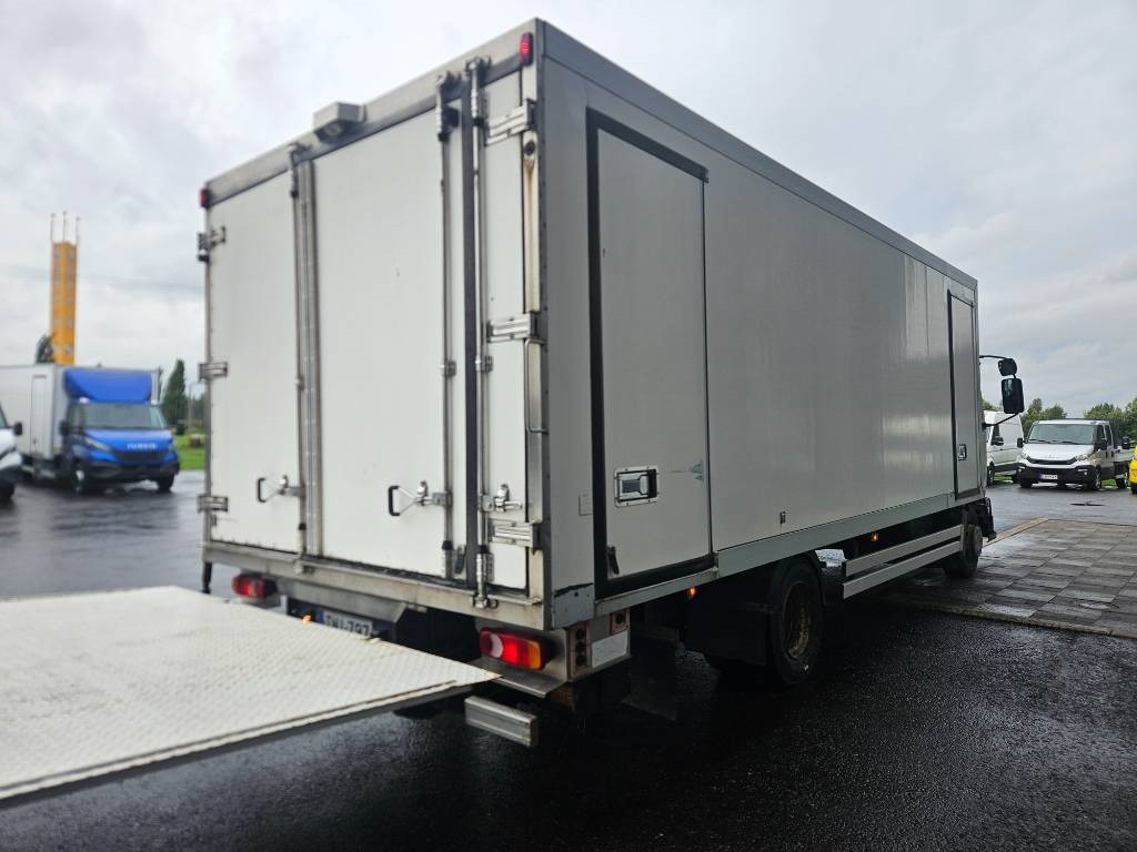 Renault Midlum 220 - Truk berpendingin: gambar 3 Renault Midlum 220 - Truk berpendingin: gambar 3