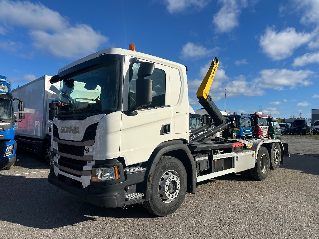 Scania P 360 - Hook lift: gambar 1 Scania P 360 - Hook lift: gambar 1