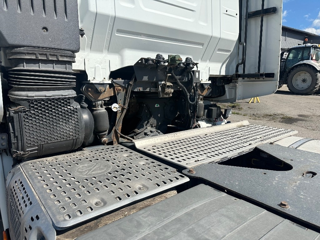 Iveco Stralis 6X4 HCT - Tractor head: gambar 5 Iveco Stralis 6X4 HCT - Tractor head: gambar 5