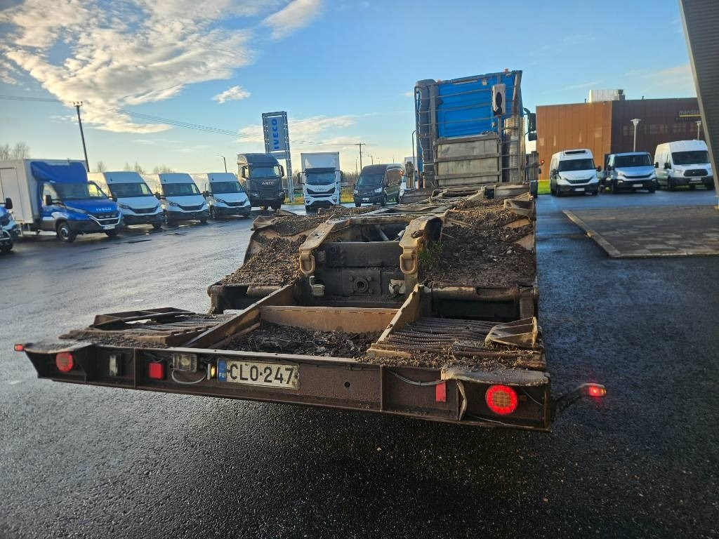 Volvo FH12 8x4 - Truk logging: gambar 4 Volvo FH12 8x4 - Truk logging: gambar 4