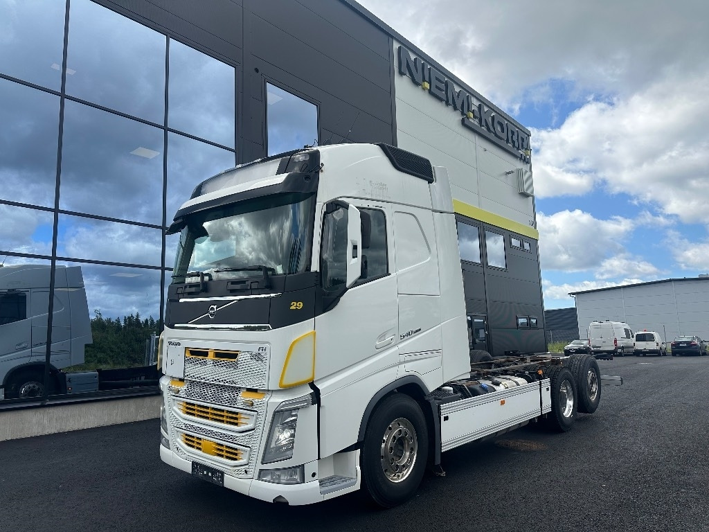 Volvo FH13 540 6x2*4 - Truk sasis: gambar 1 Volvo FH13 540 6x2*4 - Truk sasis: gambar 1