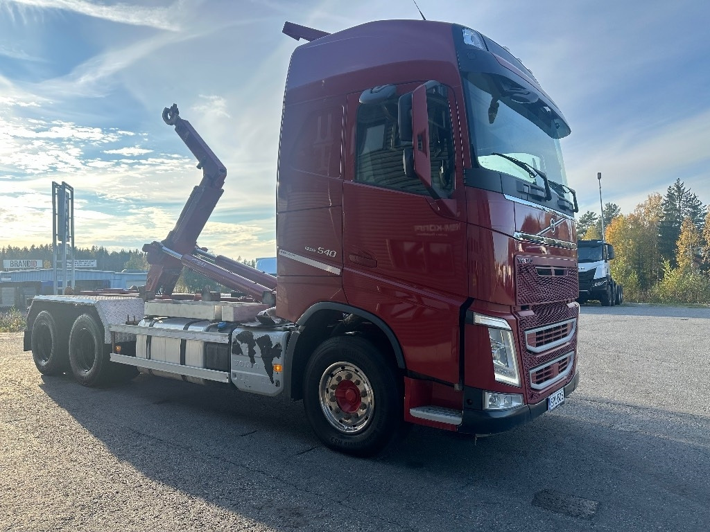 Volvo FH13 540 6x4 - Hook lift: gambar 3 Volvo FH13 540 6x4 - Hook lift: gambar 3