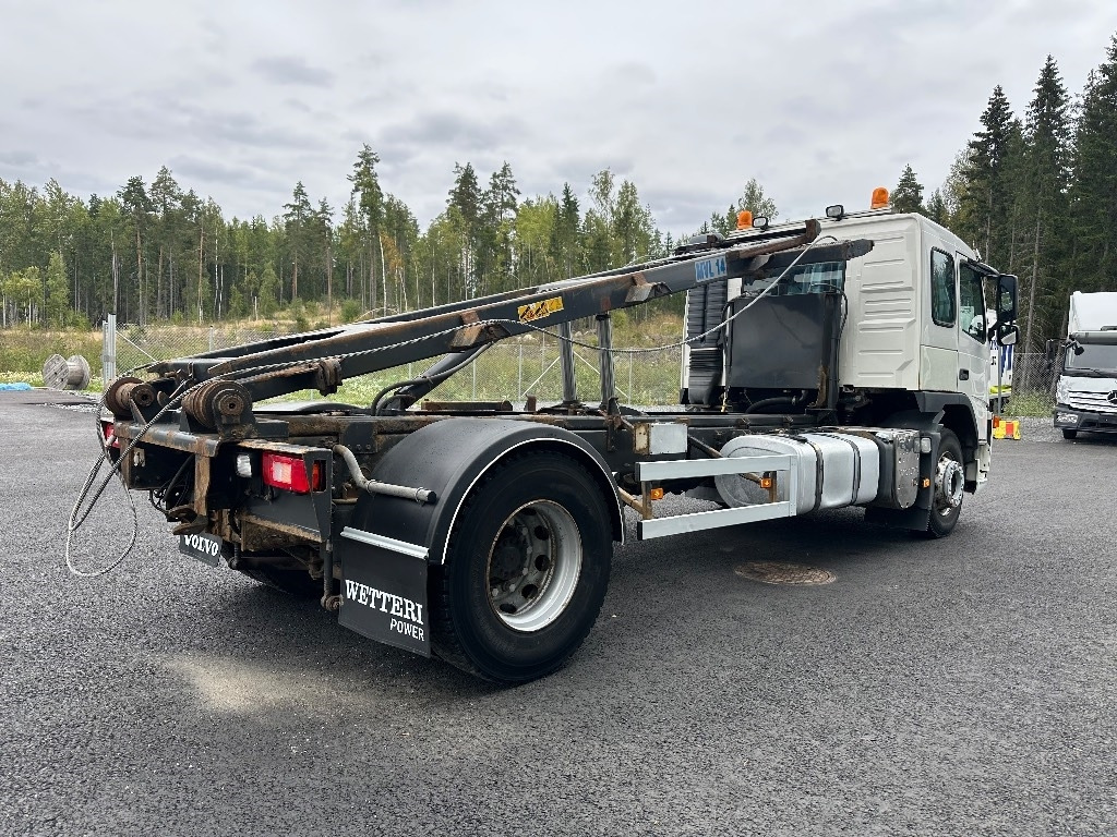 Volvo FM9 4x2 vaijerilaitteilla - Truk skip loader: gambar 4 Volvo FM9 4x2 vaijerilaitteilla - Truk skip loader: gambar 4