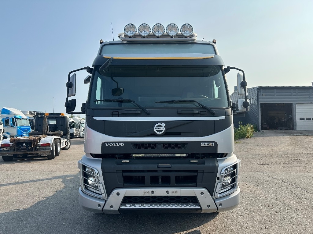 Volvo FMX 510 8x4*4 - Hook lift: gambar 2 Volvo FMX 510 8x4*4 - Hook lift: gambar 2