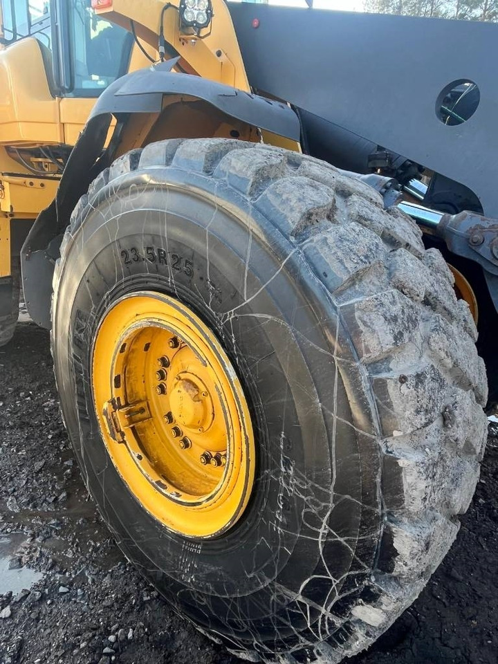 Volvo L 110 F - Wheel loader: gambar 4 Volvo L 110 F - Wheel loader: gambar 4