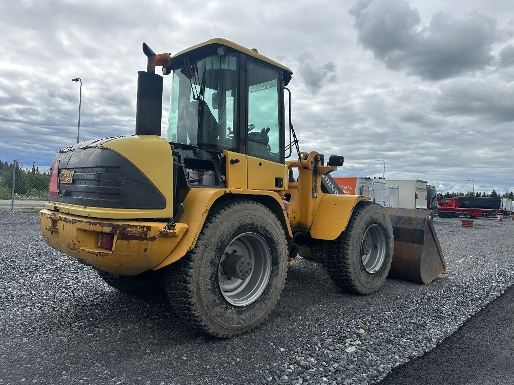Volvo L45B 4X4 /245 - Wheel loader: gambar 3 Volvo L45B 4X4 /245 - Wheel loader: gambar 3