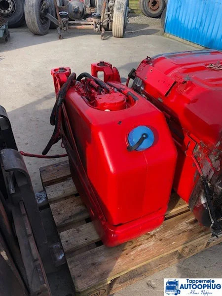 Scania Adblue tank / Reductant tank P/N: 2244863 - Tangki adBlue untuk Truk: gambar 1 Scania Adblue tank / Reductant tank P/N: 2244863 - Tangki adBlue untuk Truk: gambar 1