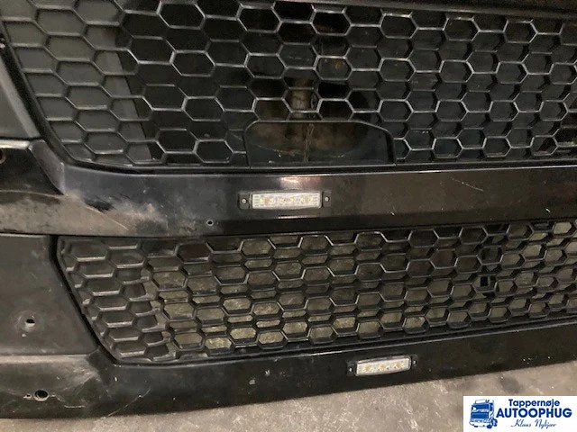 Scania R Front grille panel - Tubuh dan eksterior untuk Truk: gambar 5 Scania R Front grille panel - Tubuh dan eksterior untuk Truk: gambar 5