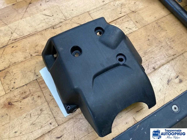 Scania Ratstamme cover Scania 1549225 - Kabin dan interior untuk Truk: gambar 1 Scania Ratstamme cover Scania 1549225 - Kabin dan interior untuk Truk: gambar 1