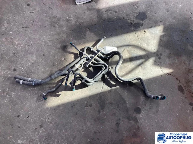 Scania Vand slanger + rør Scania 2327467 - Suku Cadang Mesin untuk Truk: gambar 1 Scania Vand slanger + rør Scania 2327467 - Suku Cadang Mesin untuk Truk: gambar 1