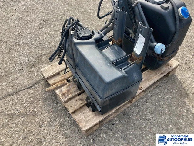 Scania adblue tank – reductant tank Scania 2196094 - Tangki adBlue untuk Truk: gambar 2 Scania adblue tank – reductant tank Scania 2196094 - Tangki adBlue untuk Truk: gambar 2