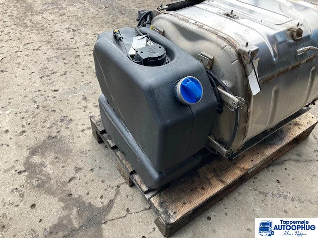 Scania adblue tank / reductant tank Scania 2919673 - Tangki adBlue untuk Truk: gambar 1 Scania adblue tank / reductant tank Scania 2919673 - Tangki adBlue untuk Truk: gambar 1