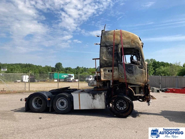 Volvo FH460 6X2 - Tractor head: gambar 2 Volvo FH460 6X2 - Tractor head: gambar 2