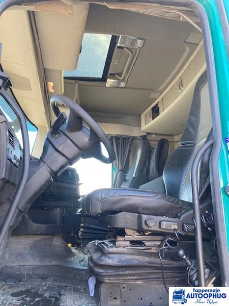 Volvo FH500 8X4 tridem tip - Truk jungkit: gambar 5 Volvo FH500 8X4 tridem tip - Truk jungkit: gambar 5