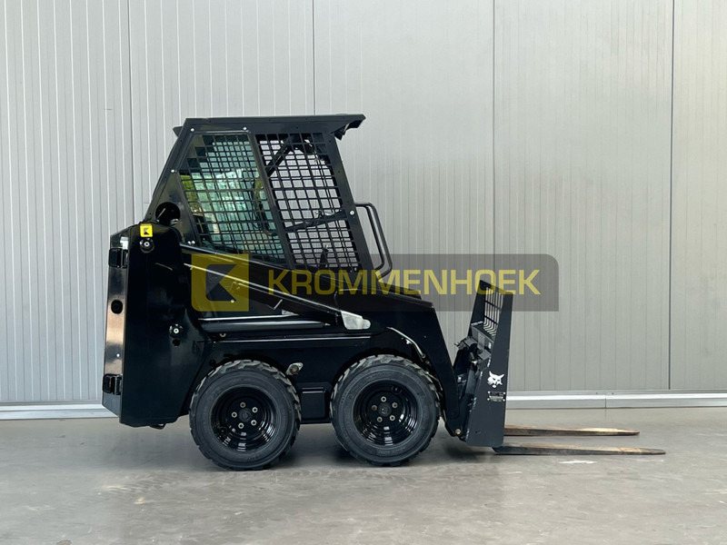 Bobcat S 70 - Skid steer: gambar 5 Bobcat S 70 - Skid steer: gambar 5