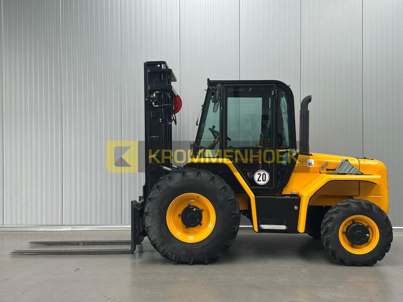 JCB 940 - Forklift medan kasar: gambar 1 JCB 940 - Forklift medan kasar: gambar 1