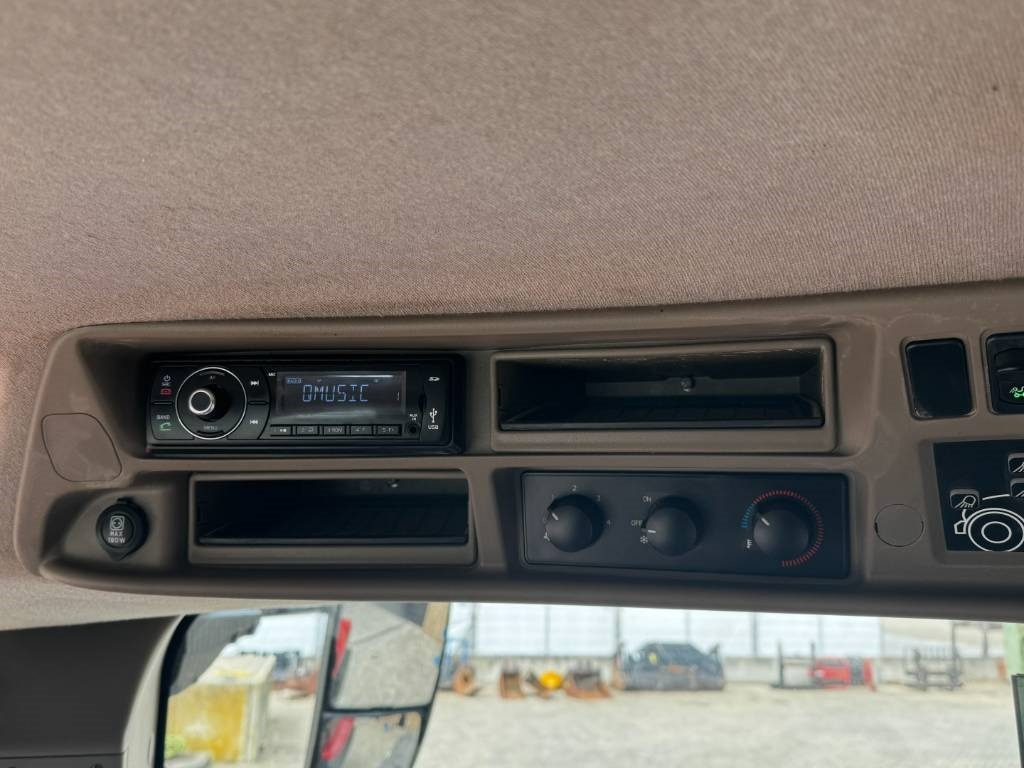 Traktor Case IH Maxxum 115 Active drive 8, Multicontroller, 2019!!: gambar 24