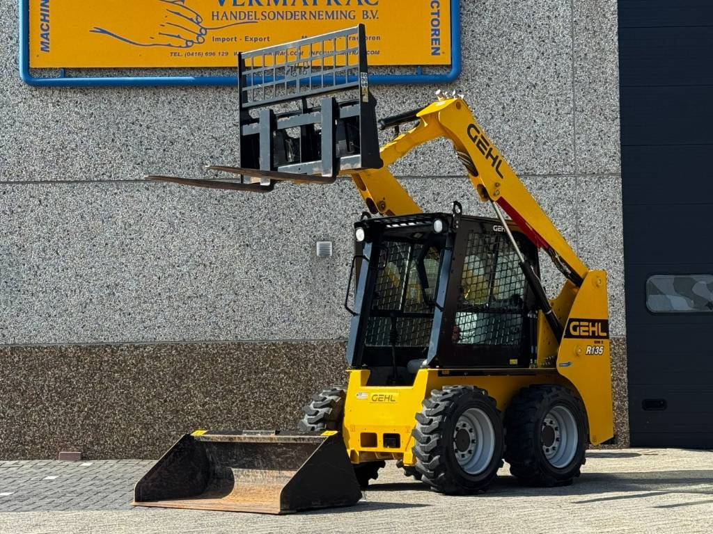 Gehl R135 / Manitou 1350R Skid Steer, 2022 - Skid steer: gambar 1 Gehl R135 / Manitou 1350R Skid Steer, 2022 - Skid steer: gambar 1