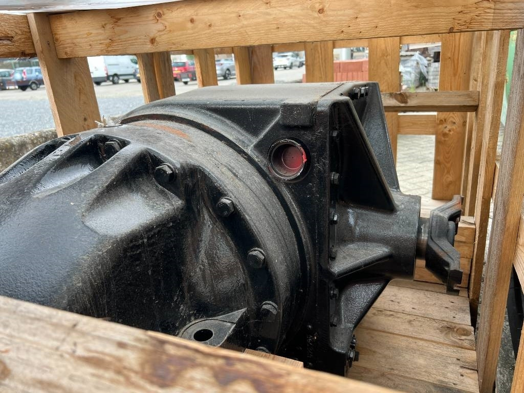 New Holland Front Axle New Holland T9 / Case Steiger - CNH - - Bingkai/ Sasis untuk Peralatan pertanian: gambar 1 New Holland Front Axle New Holland T9 / Case Steiger - CNH - - Bingkai/ Sasis untuk Peralatan pertanian: gambar 1