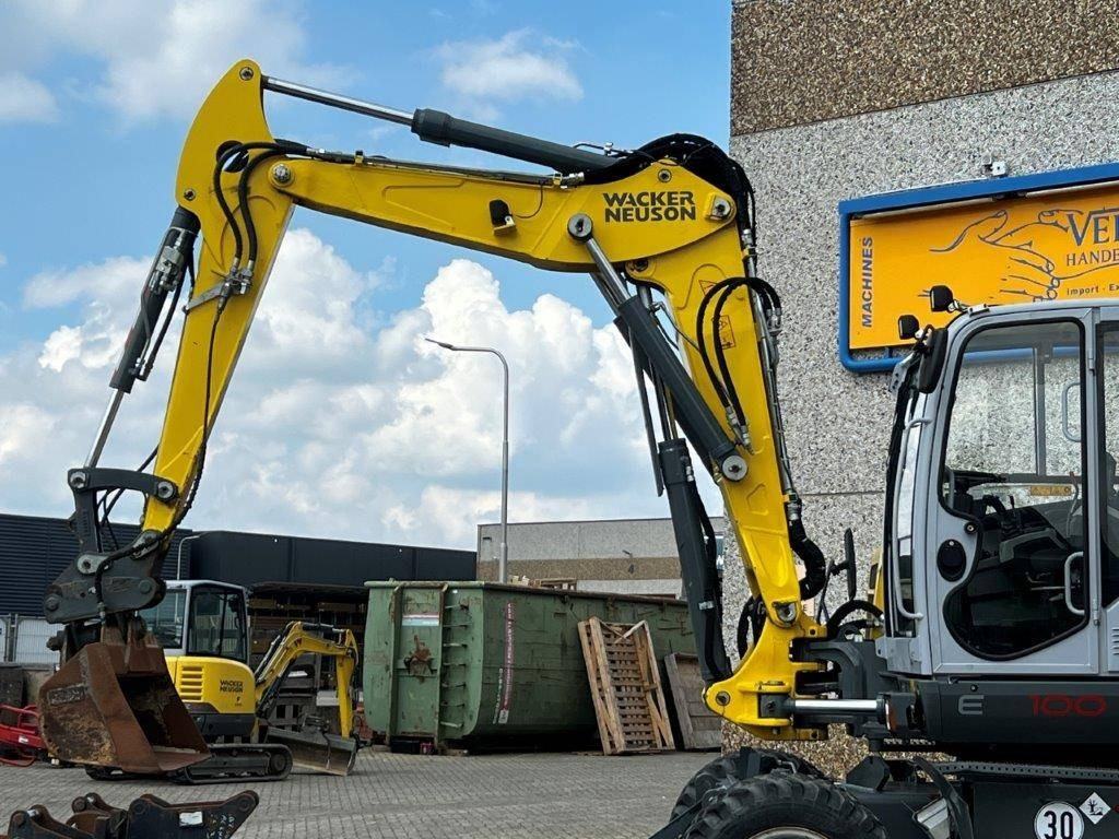 Wacker Neuson EW100 – 1376 hours – 2019!! - Ekskavator roda: gambar 4 Wacker Neuson EW100 – 1376 hours – 2019!! - Ekskavator roda: gambar 4
