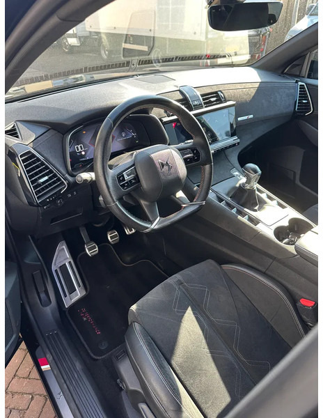 DS Ds 7 Crossback DS PERFORMANCE LINE, 71DKM, ALCANTARA, VIRTUAL COCKPIT, LMV - Mobil SUV: gambar 4 DS Ds 7 Crossback DS PERFORMANCE LINE, 71DKM, ALCANTARA, VIRTUAL COCKPIT, LMV - Mobil SUV: gambar 4