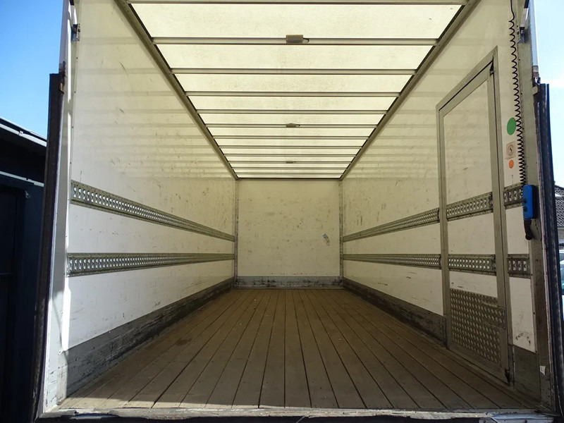 MAN TGL 12.180 EURO 6 LAADKLEP AIRCO AUTOMAAT NAVI 1ST OWNER - Truk box: gambar 5 MAN TGL 12.180 EURO 6 LAADKLEP AIRCO AUTOMAAT NAVI 1ST OWNER - Truk box: gambar 5